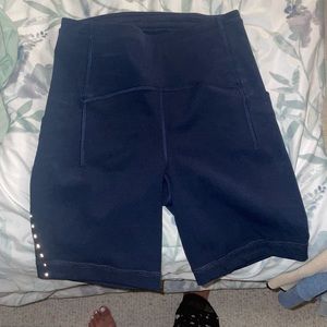Lululemon size 4 biker shorts 6” worn once